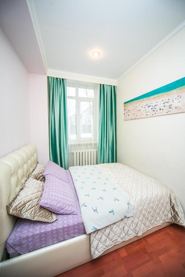 Apartment Ploshchad Pobedy 3 Komnaty Minsk Extérieur photo