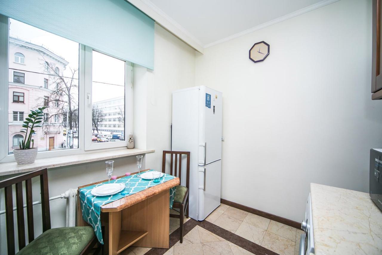 Apartment Ploshchad Pobedy 3 Komnaty Minsk Extérieur photo