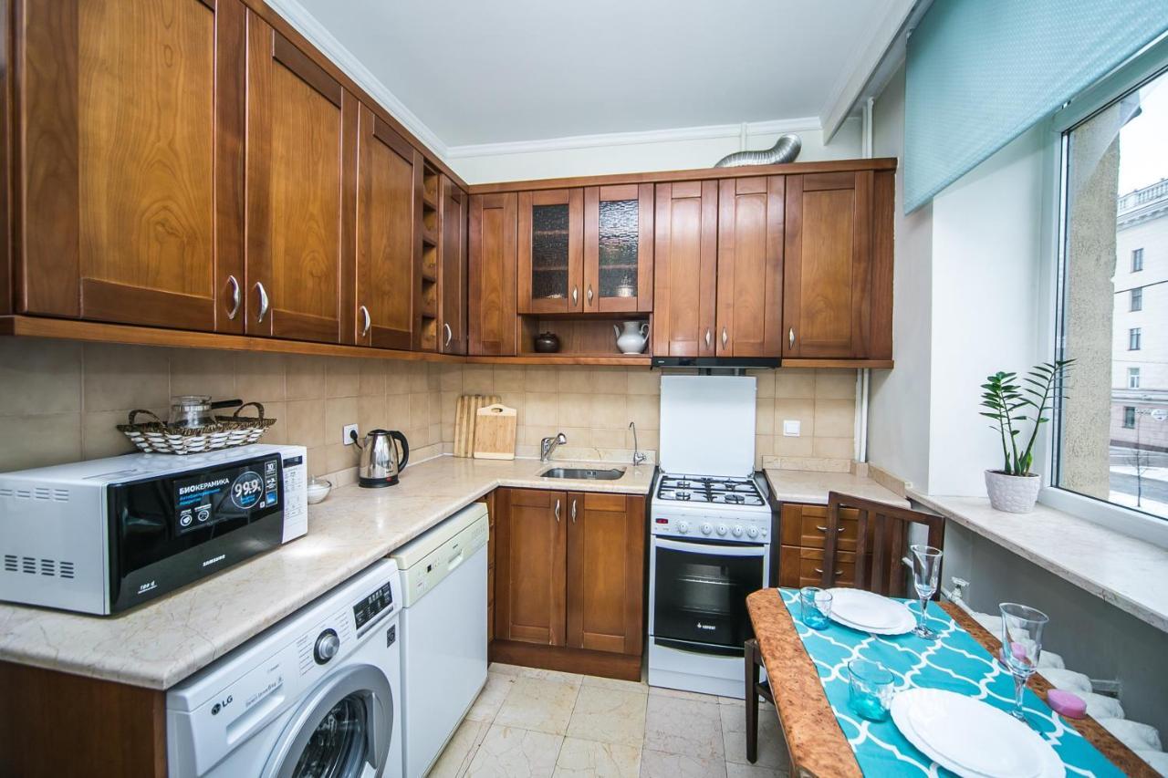 Apartment Ploshchad Pobedy 3 Komnaty Minsk Extérieur photo