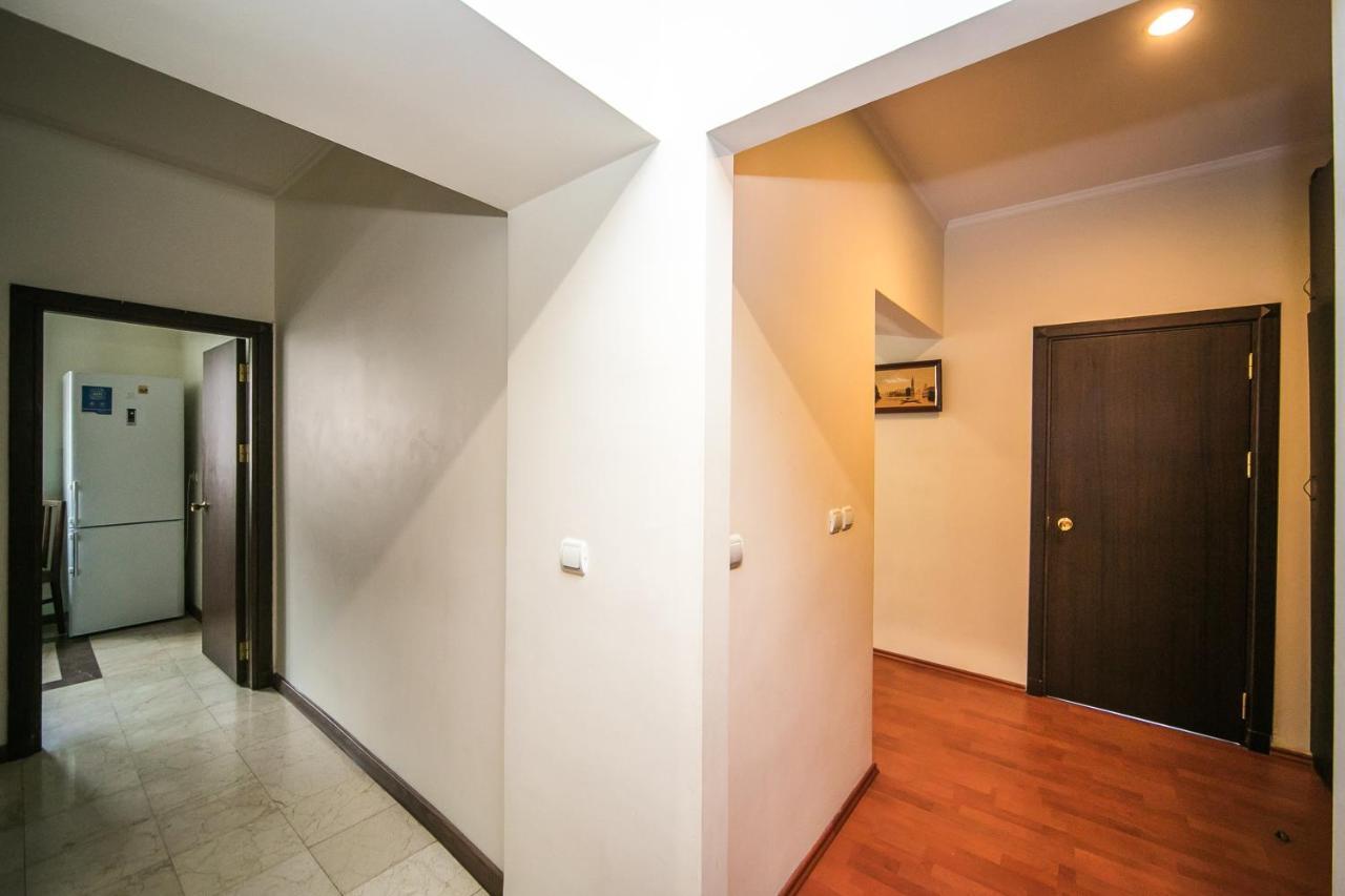 Apartment Ploshchad Pobedy 3 Komnaty Minsk Extérieur photo